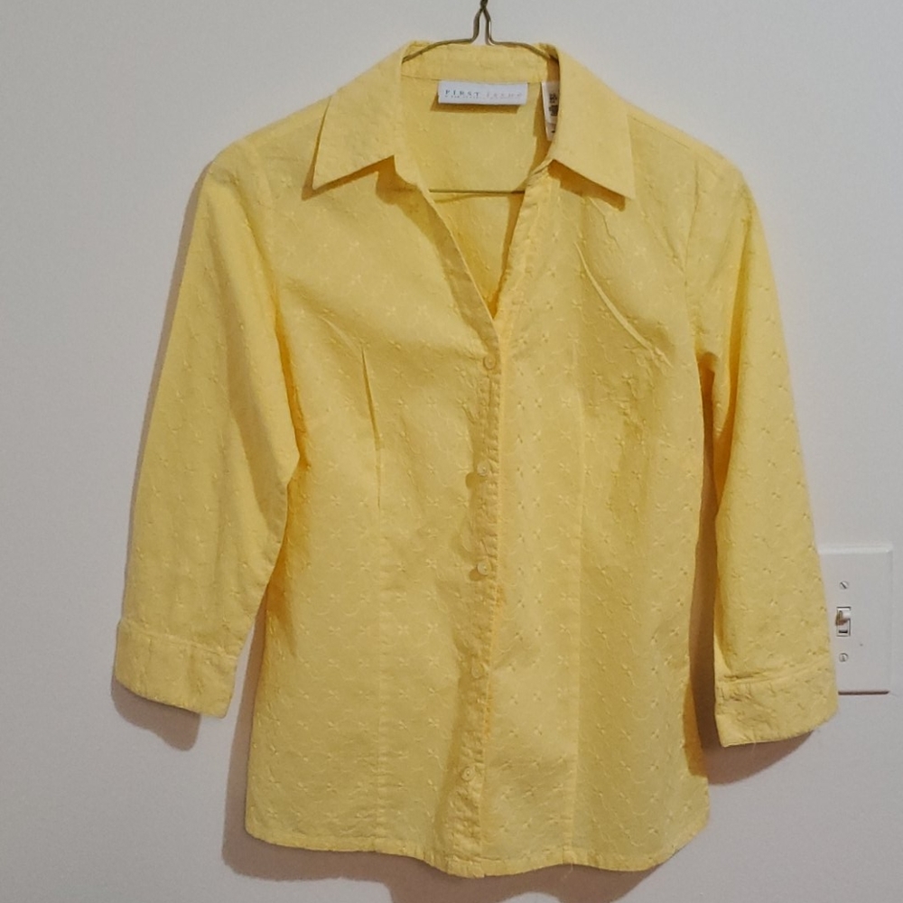 First Issue – Liz Claiborne – Yellow Blouse – S